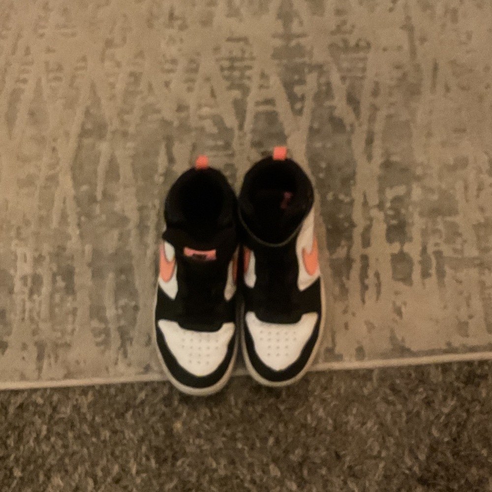 Nike Kids Black and White Sneakers with pink  size 2